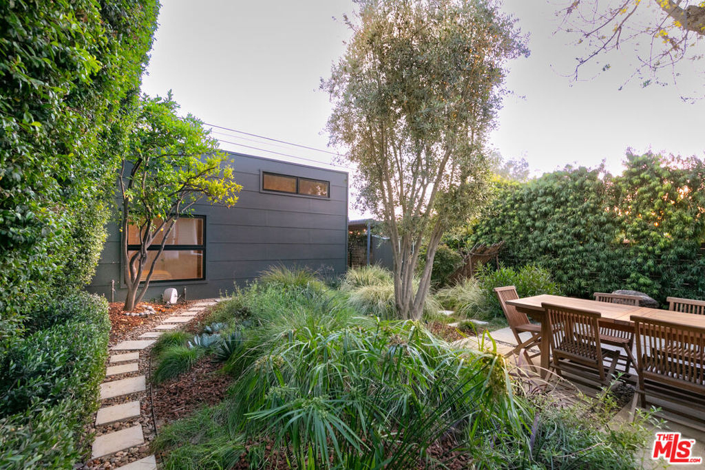 5676 Hub Street - Photo 56