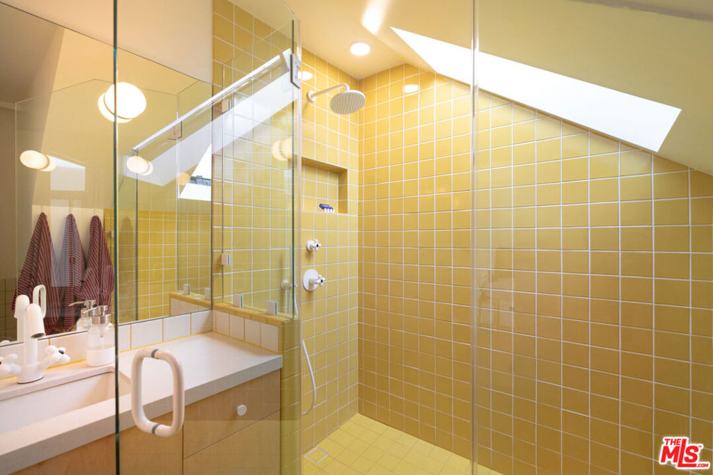 5676 Hub Street - Photo 50