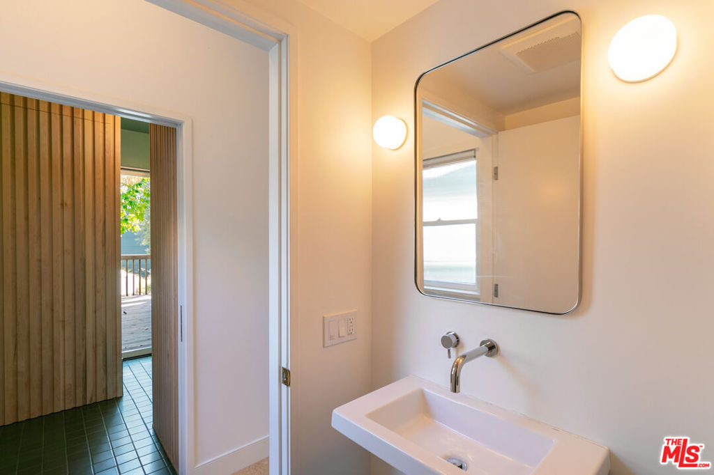 5676 Hub Street - Photo 26