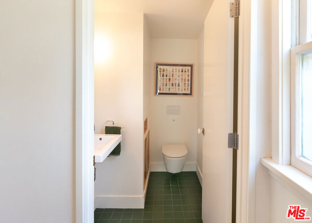 5676 Hub Street - Photo 25