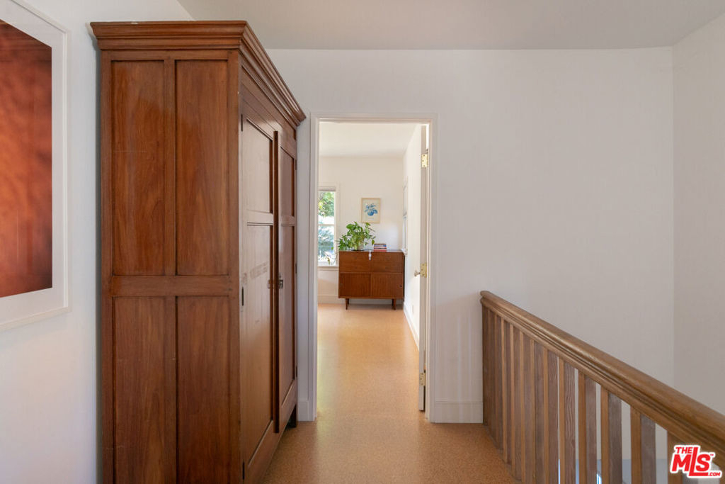 5676 Hub Street - Photo 30