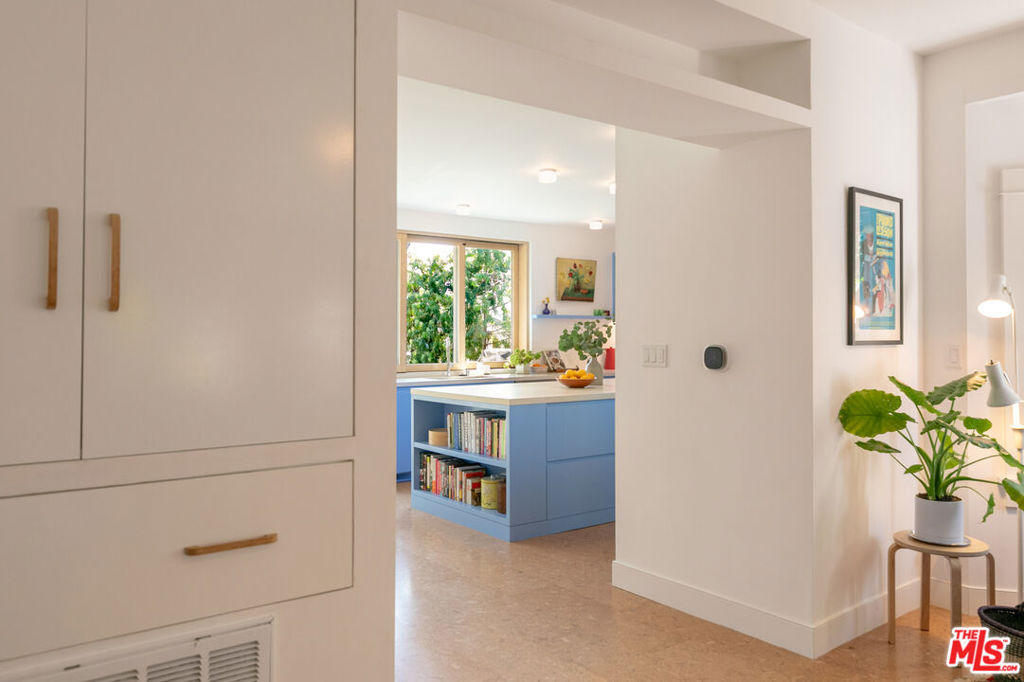 5676 Hub Street - Photo 15