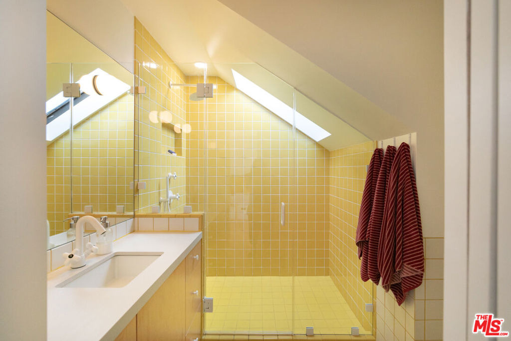 5676 Hub Street - Photo 49