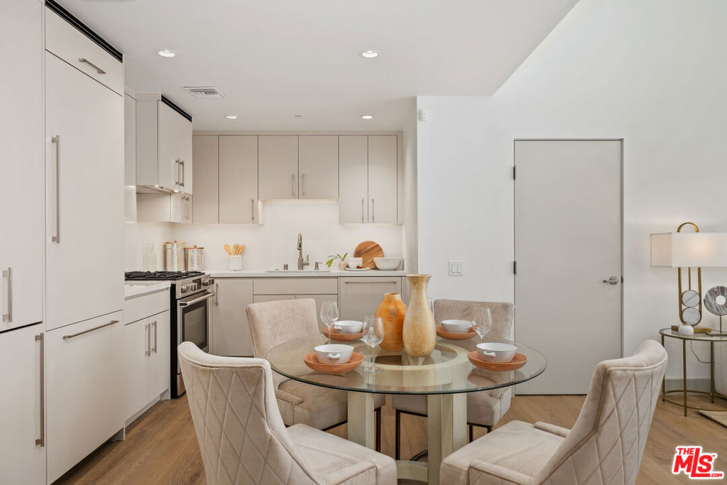 130 S Sepulveda Boulevard - Photo 32