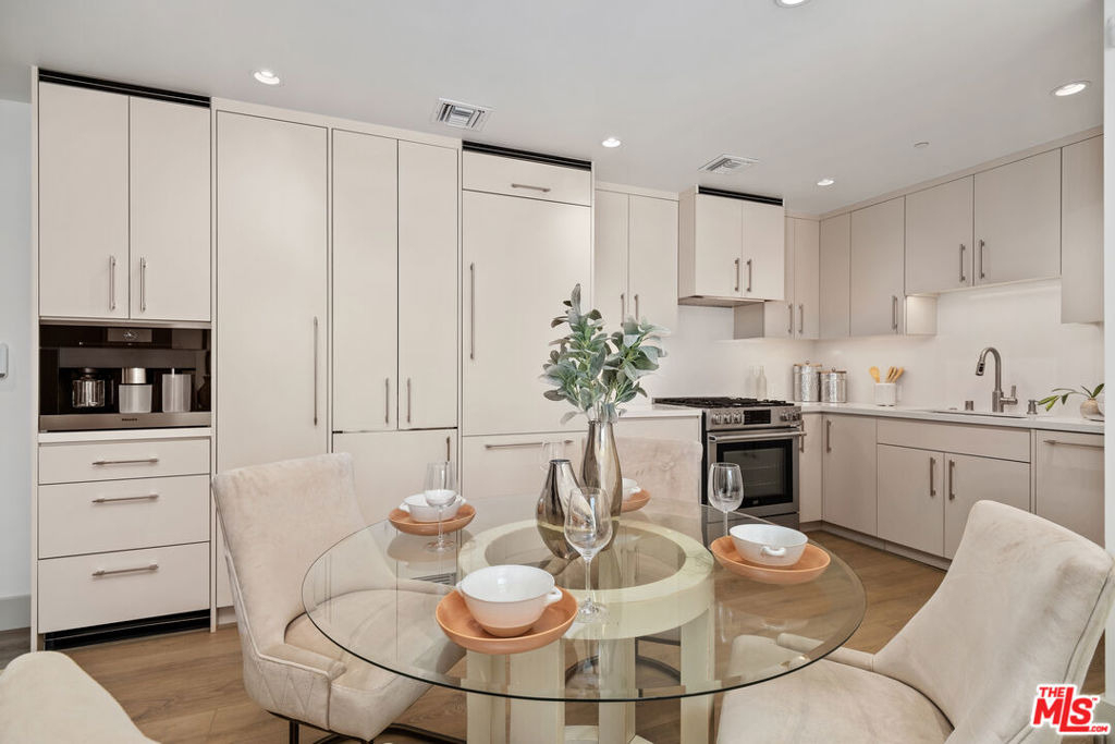 130 S Sepulveda Boulevard - Photo 25