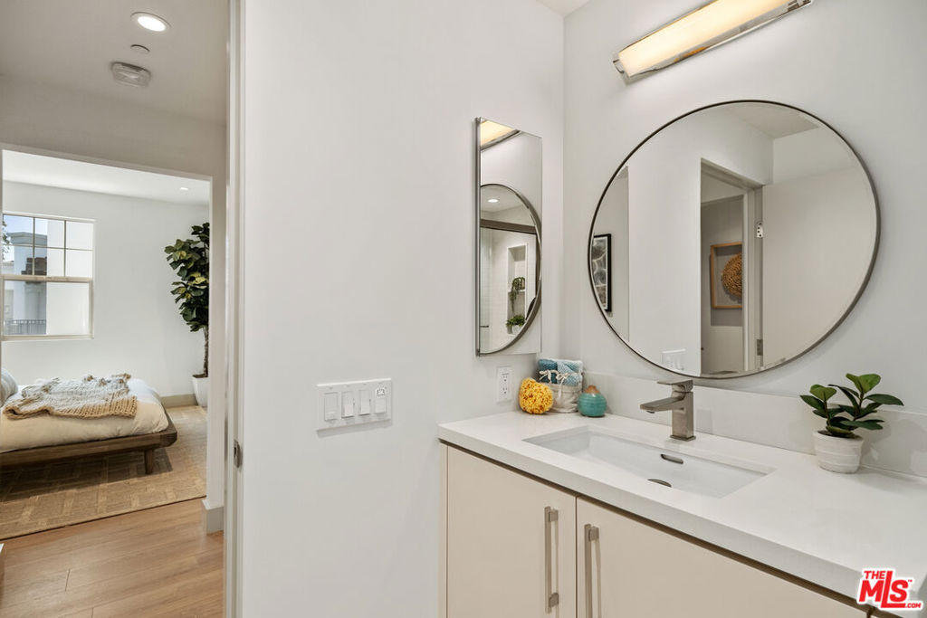 130 S Sepulveda Boulevard - Photo 16