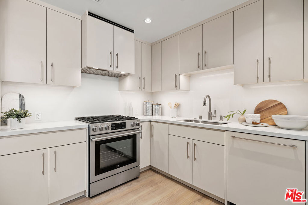 130 S Sepulveda Boulevard - Photo 26