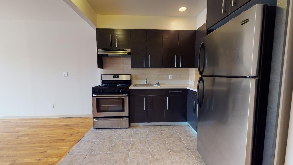 67-13 Austin Street - Photo 4