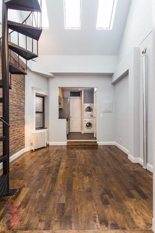 West 51st Street - Photo 2