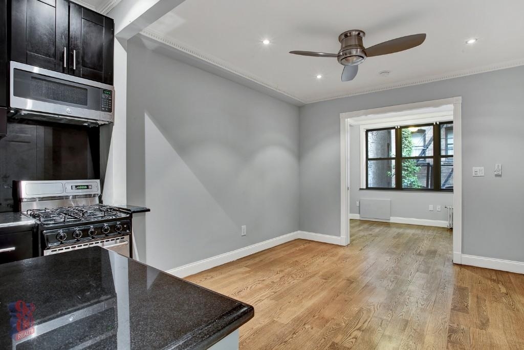 East 26th Street - Photo 4