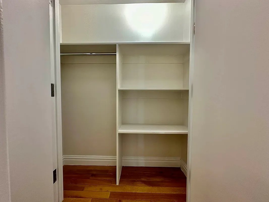 West 96th Street - Photo 7