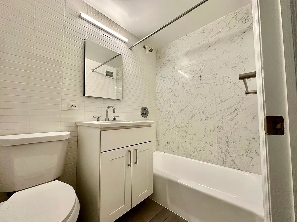 West 96th Street - Photo 8