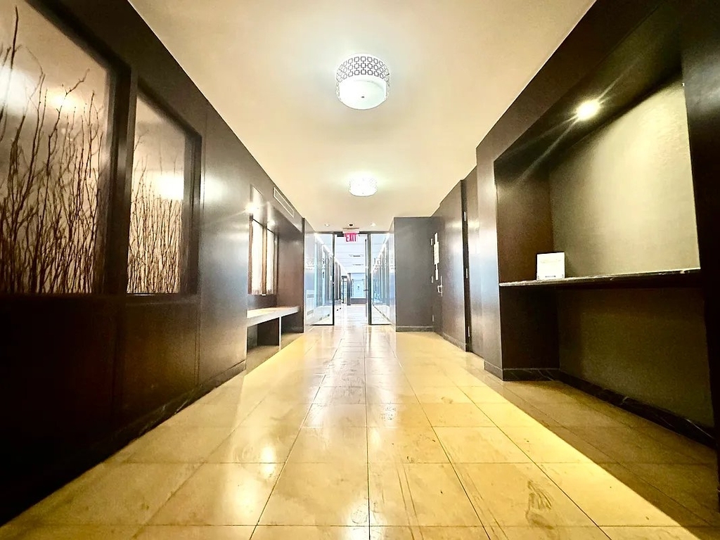 West 96th Street - Photo 15