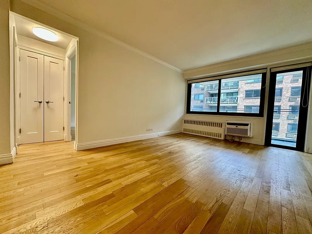 West 96th Street - Photo 4
