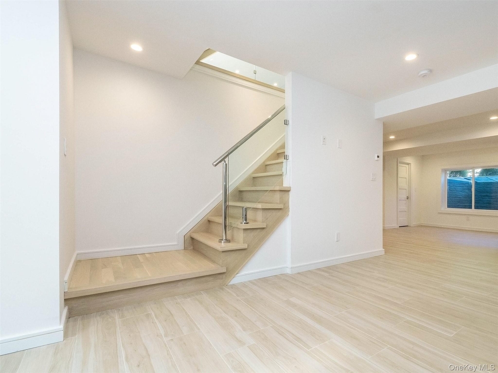 27 Pine Street - Photo 34