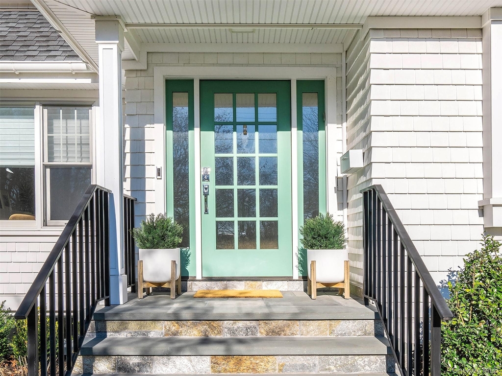27 Pine Street - Photo 3