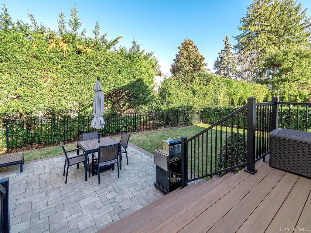 27 Pine Street - Photo 39