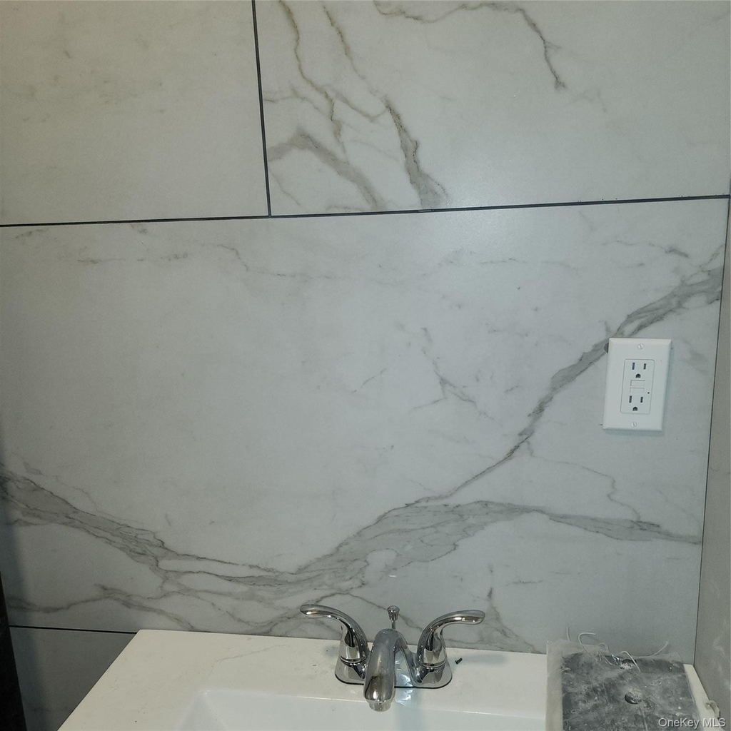 93 Elliott Avenue - Photo 5