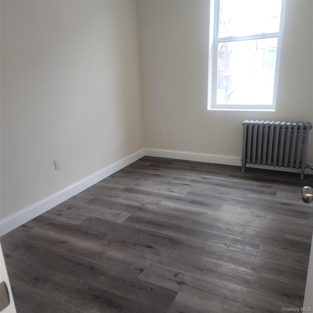 93 Elliott Avenue - Photo 8