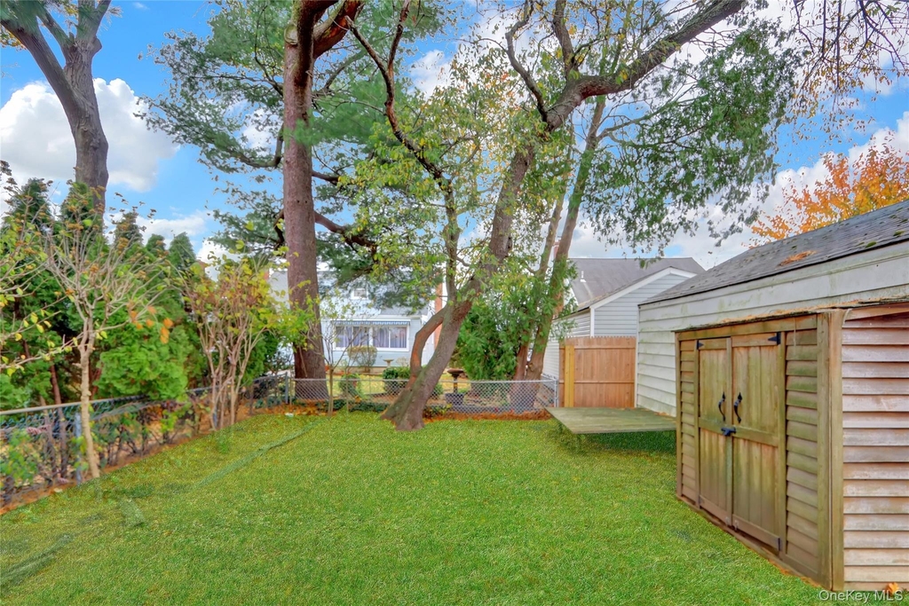 330 Harvard Road - Photo 6