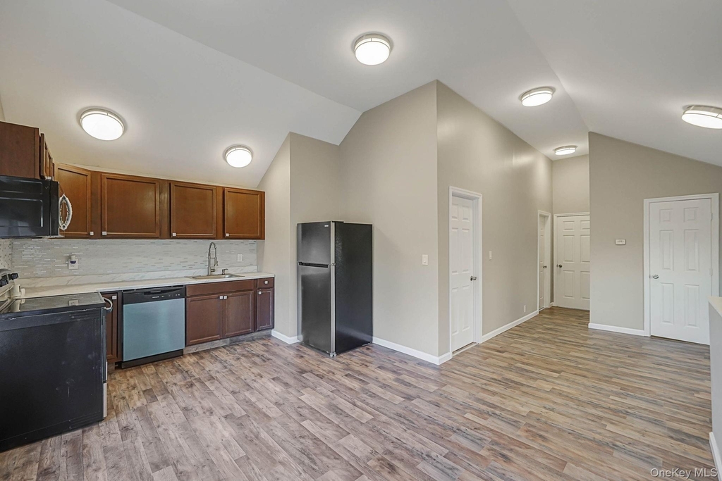 158 Oldfield Avenue - Photo 7