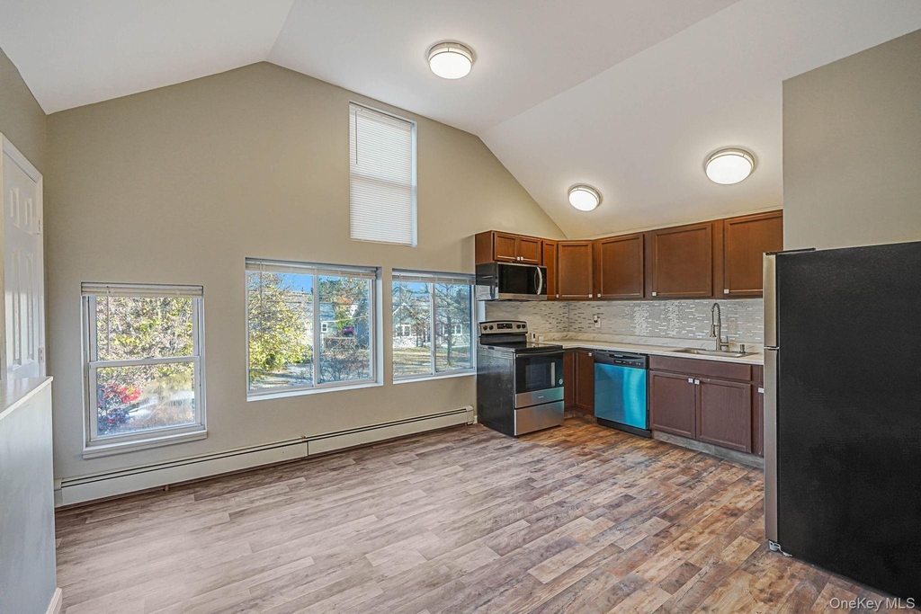 158 Oldfield Avenue - Photo 2