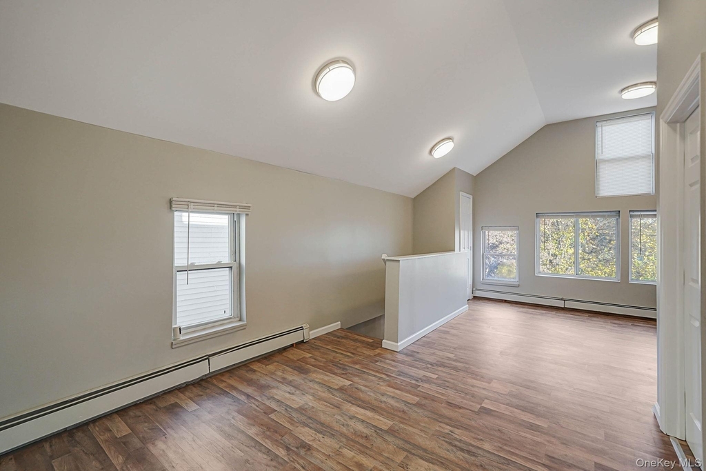 158 Oldfield Avenue - Photo 8