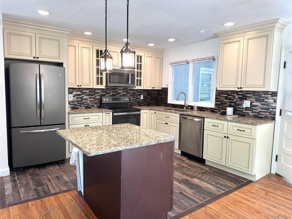 171 Roosevelt Road - Photo 13