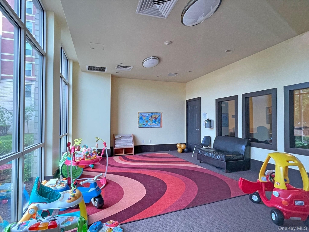300 Mamaroneck Avenue - Photo 8