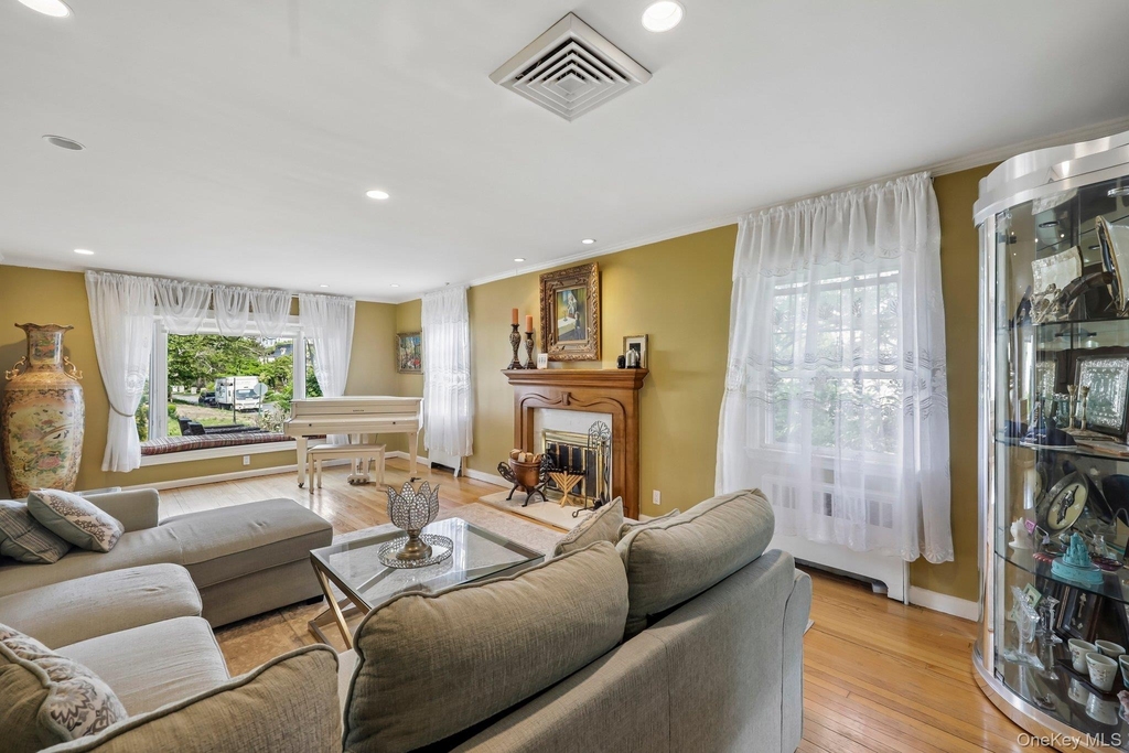 1304 Harbor Road - Photo 5