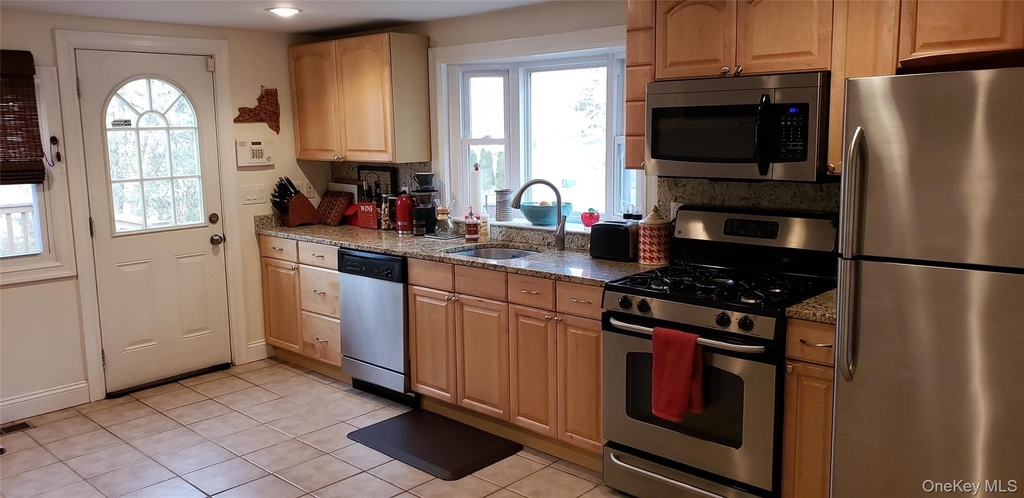 55 S Hill Road - Photo 3