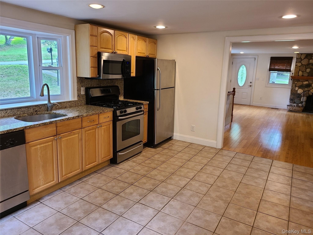 55 S Hill Road - Photo 4