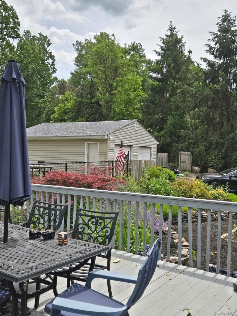 781 Western Highway - Photo 3