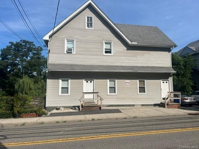 1225 E Main Street - Photo 0