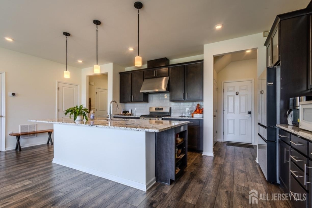 3305 Charleston Drive - Photo 5