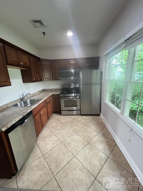 495 Avenel Street - Photo 3