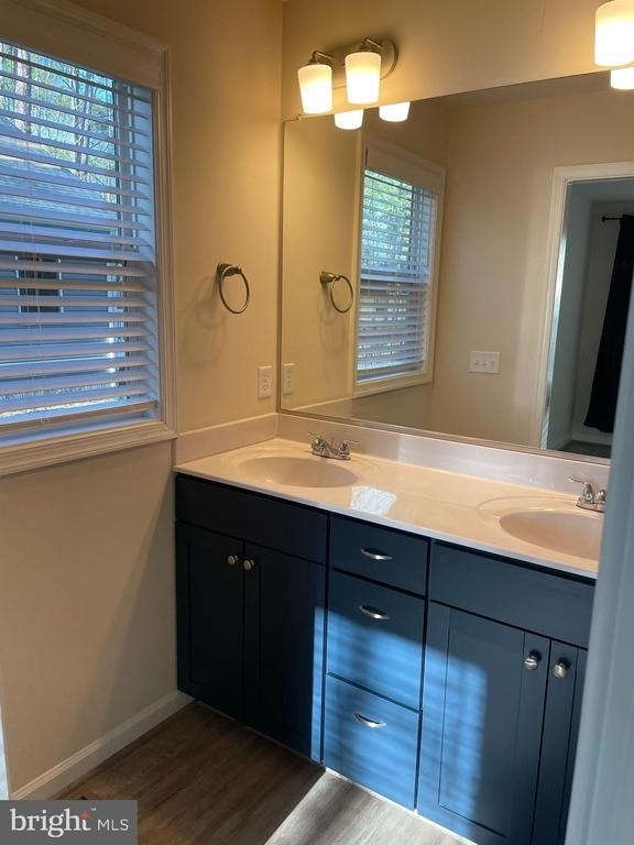 395 Shorewood Dr - Photo 10