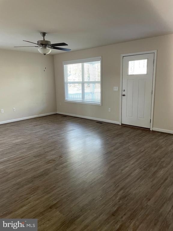 395 Shorewood Dr - Photo 1