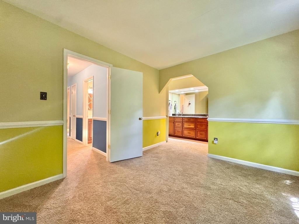 2026 Admiral Drive - Photo 12