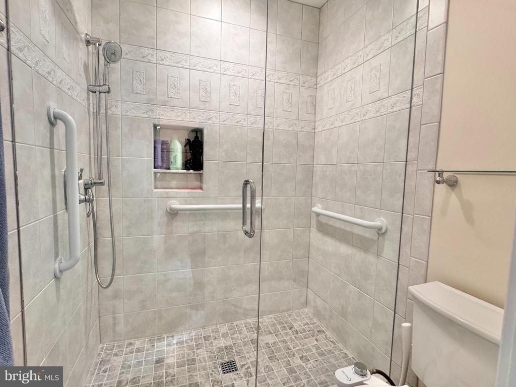 2026 Admiral Drive - Photo 15