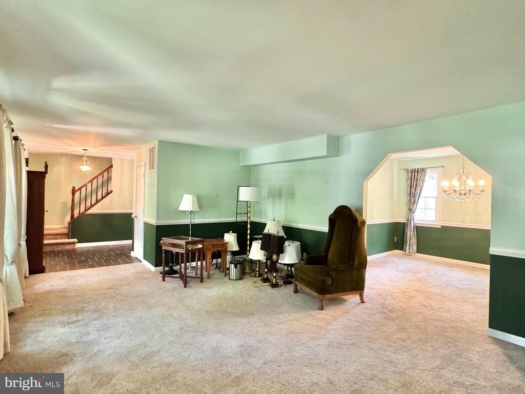 2026 Admiral Drive - Photo 10