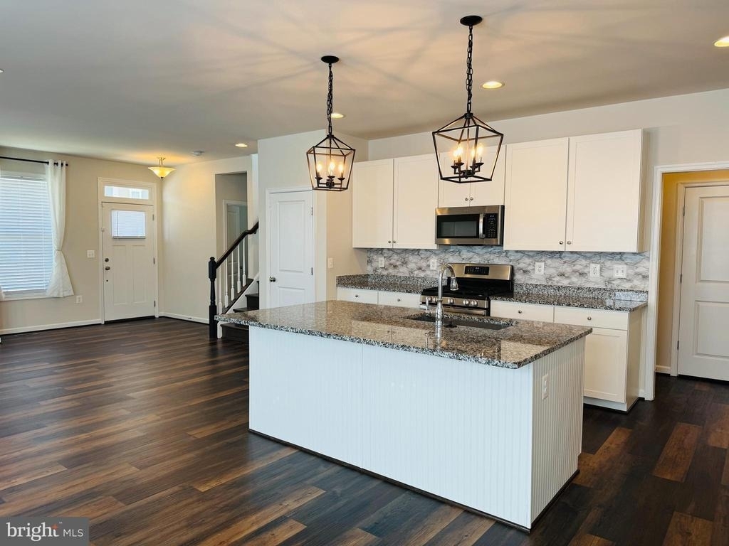 454 Coastal Avenue - Photo 6