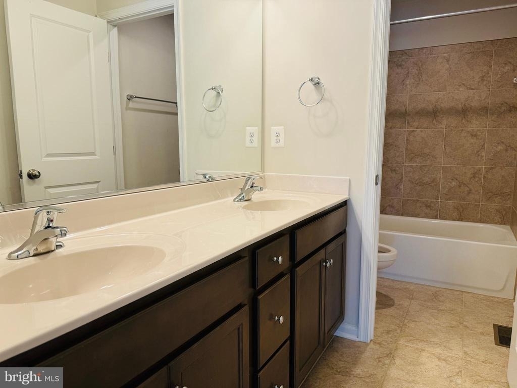 454 Coastal Avenue - Photo 15