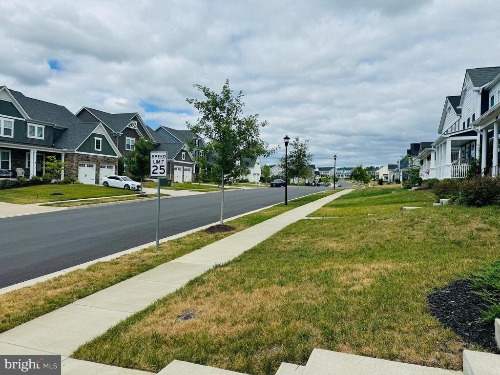 454 Coastal Avenue - Photo 33