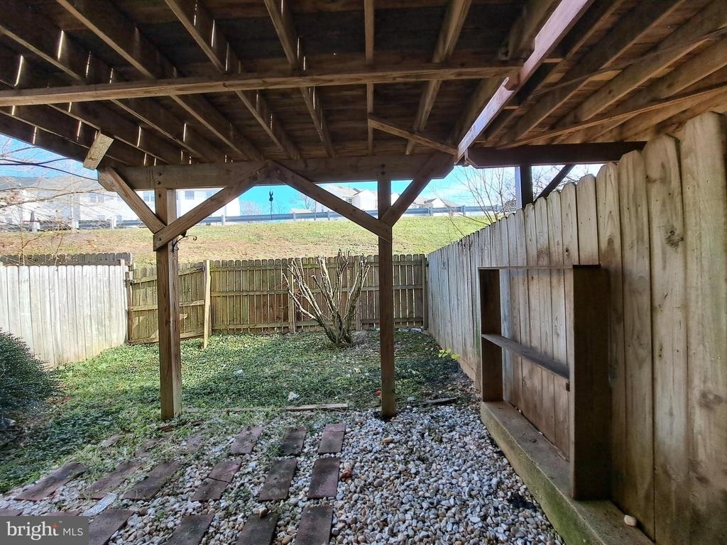 303 Dundee Place - Photo 18