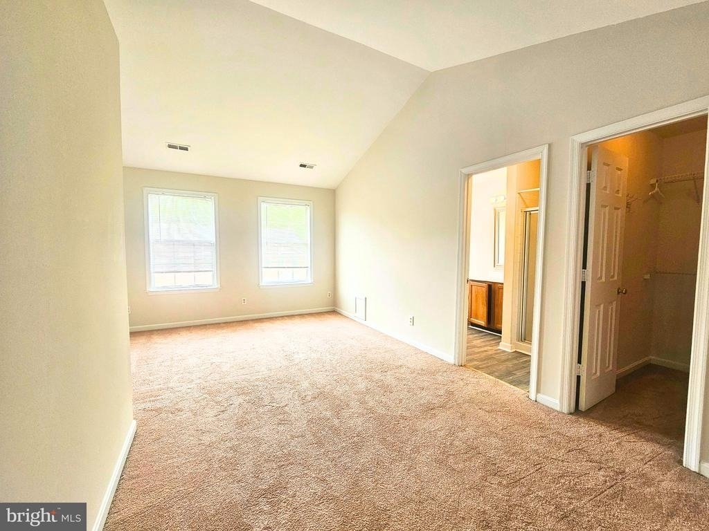 303 Dundee Place - Photo 12