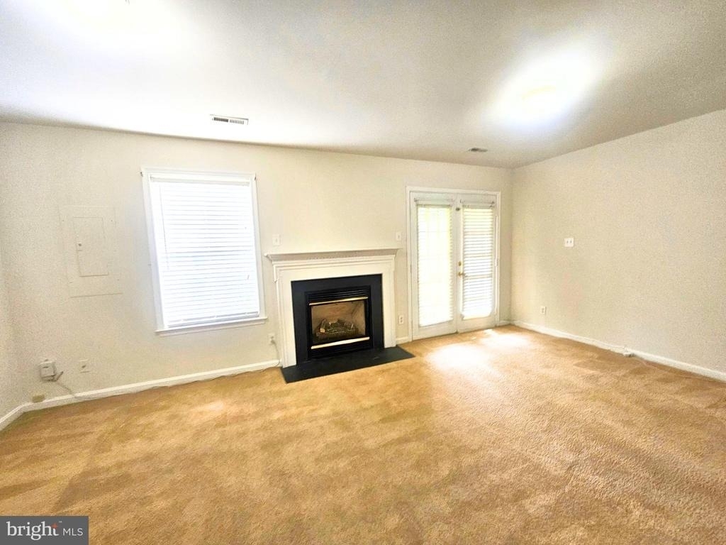 303 Dundee Place - Photo 3
