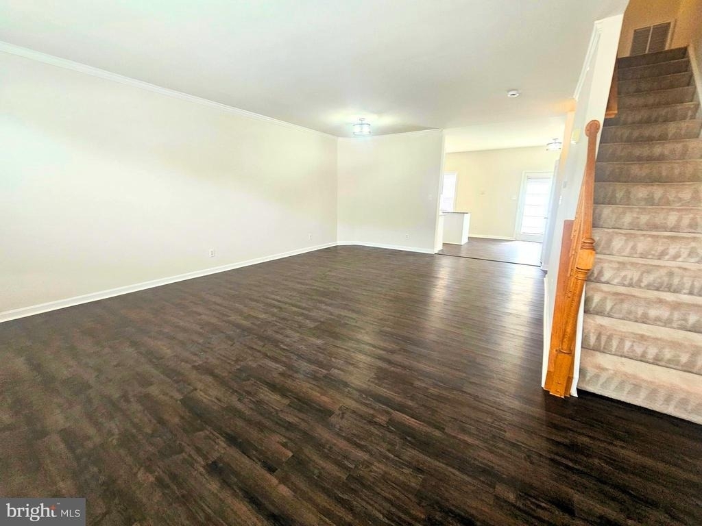 303 Dundee Place - Photo 10