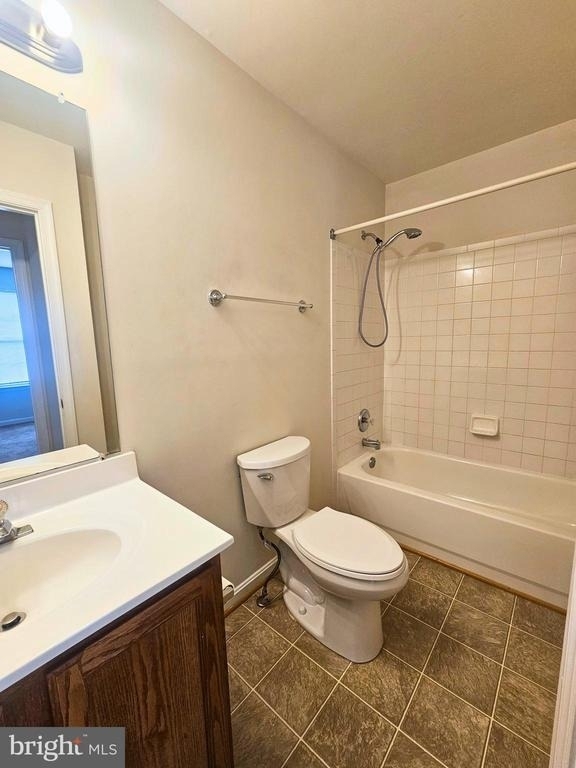 303 Dundee Place - Photo 16