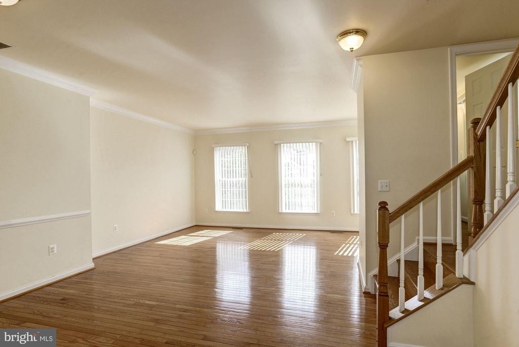 750 Monument Avenue - Photo 10